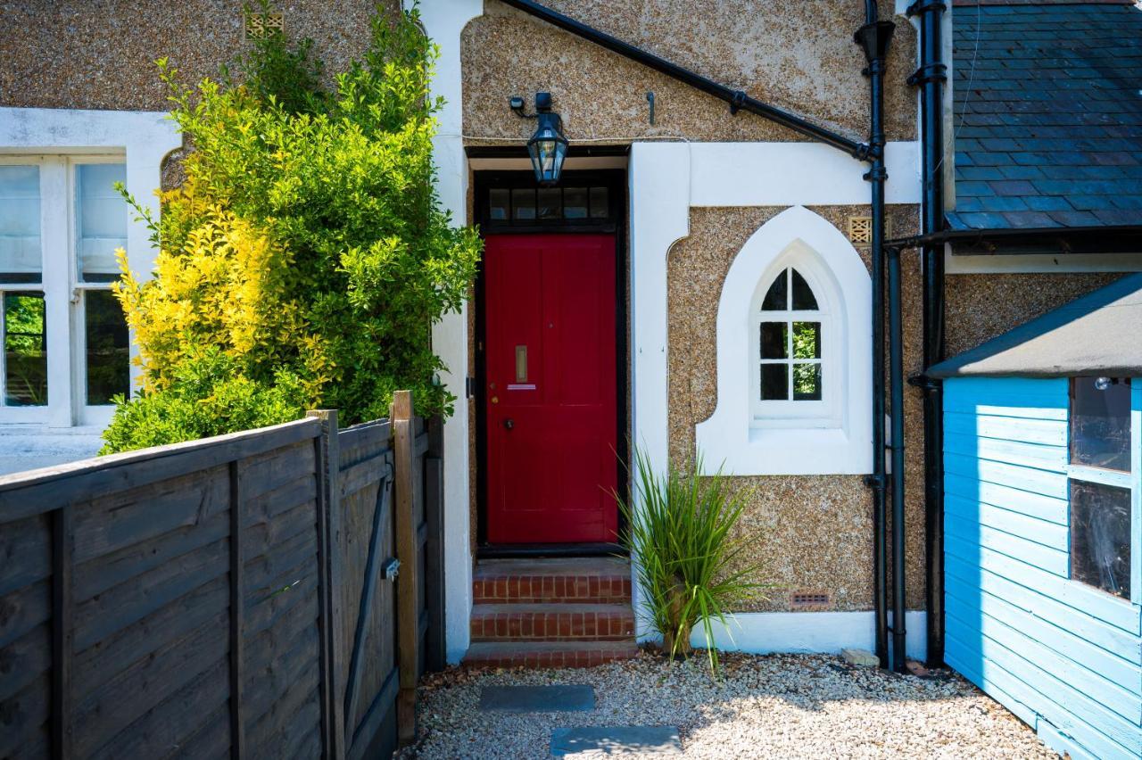 Birdsong & Pine: Parking & Garden Apartment Worthing Exterior photo